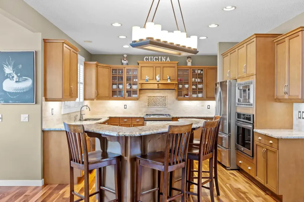 113 Tusslewood Bay NW Calgary AB T3L 2Y3