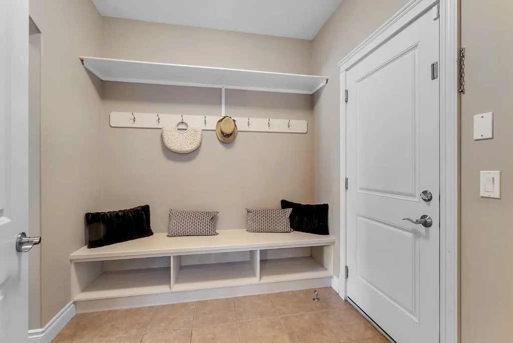 83 Ravenscroft Close SE Airdrie AB T4A 0M1