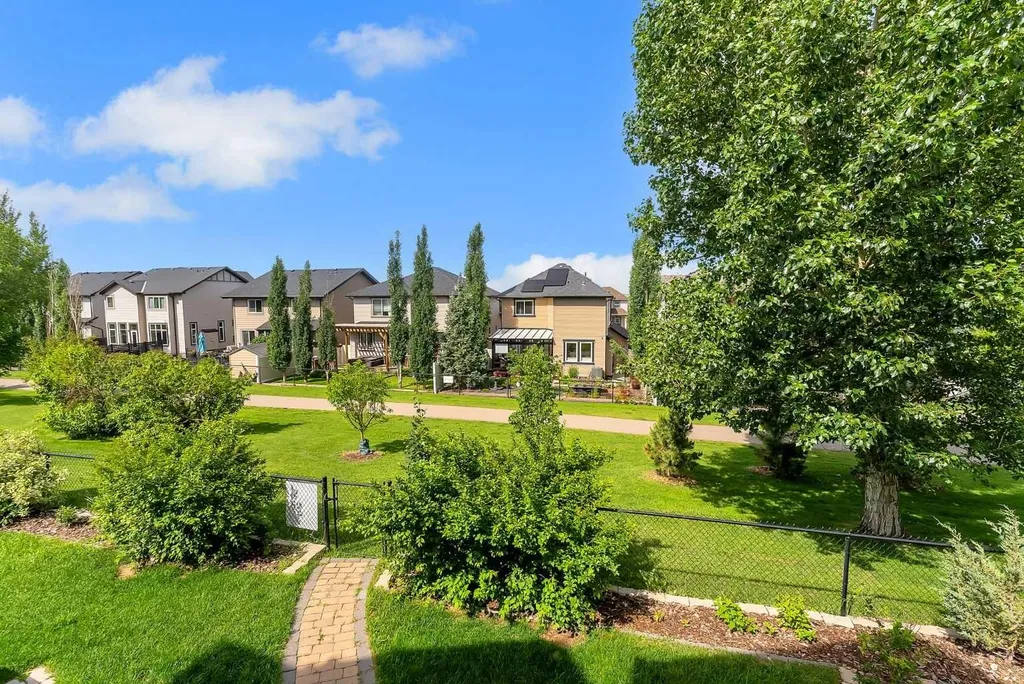 83 Ravenscroft Close SE Airdrie AB T4A 0M1
