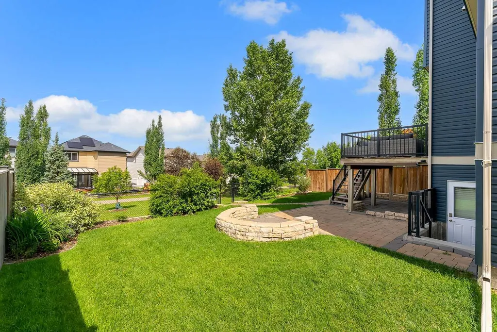 83 Ravenscroft Close SE Airdrie AB T4A 0M1