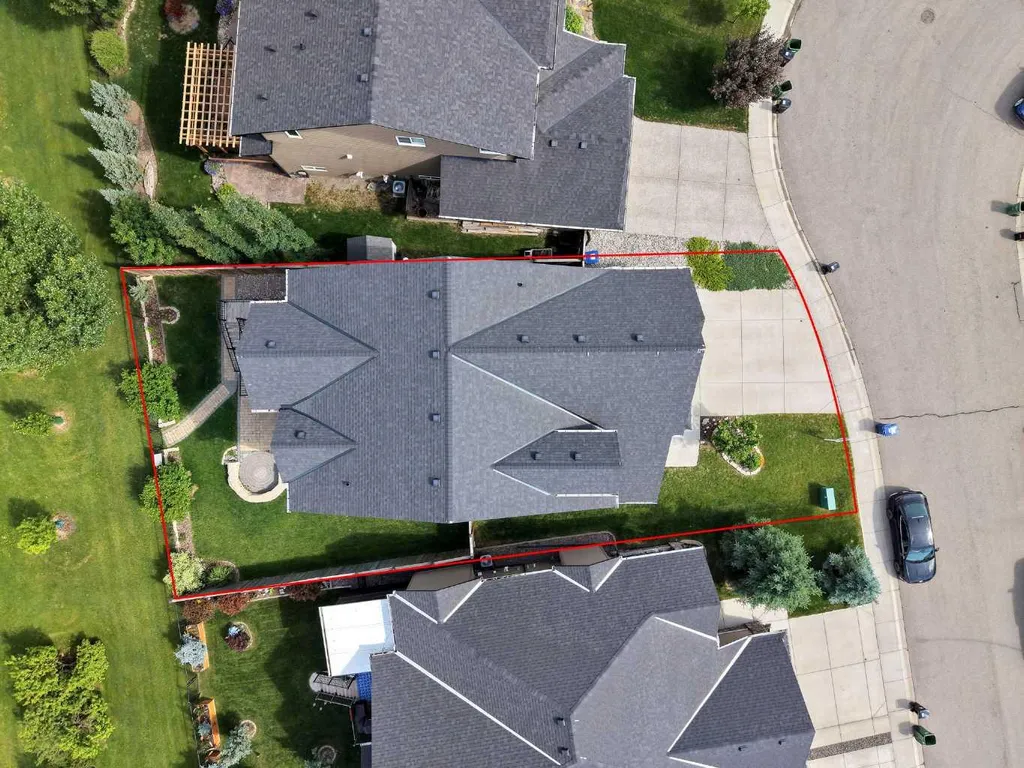 83 Ravenscroft Close SE Airdrie AB T4A 0M1