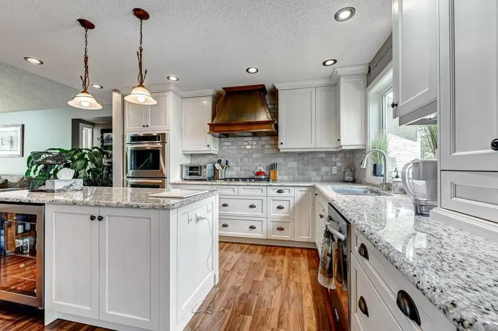 2824 Signal Hill Drive SW Calgary AB T3H 2C8