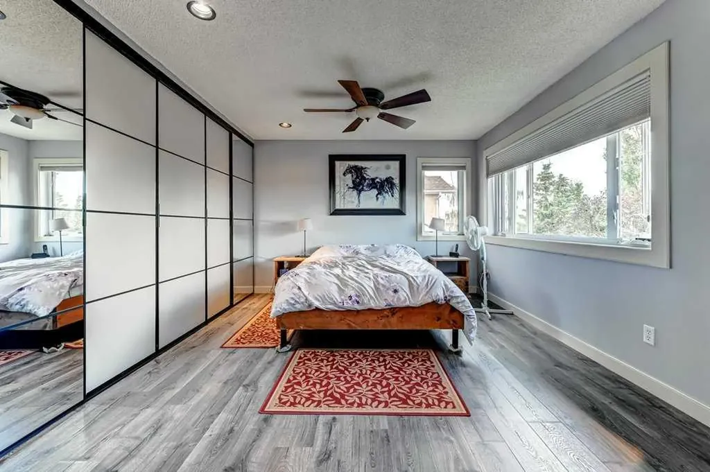 2824 Signal Hill Drive SW Calgary AB T3H 2C8