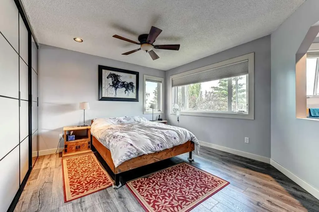 2824 Signal Hill Drive SW Calgary AB T3H 2C8