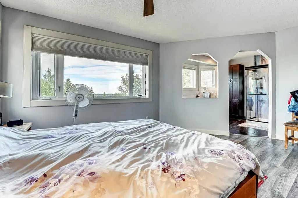 2824 Signal Hill Drive SW Calgary AB T3H 2C8