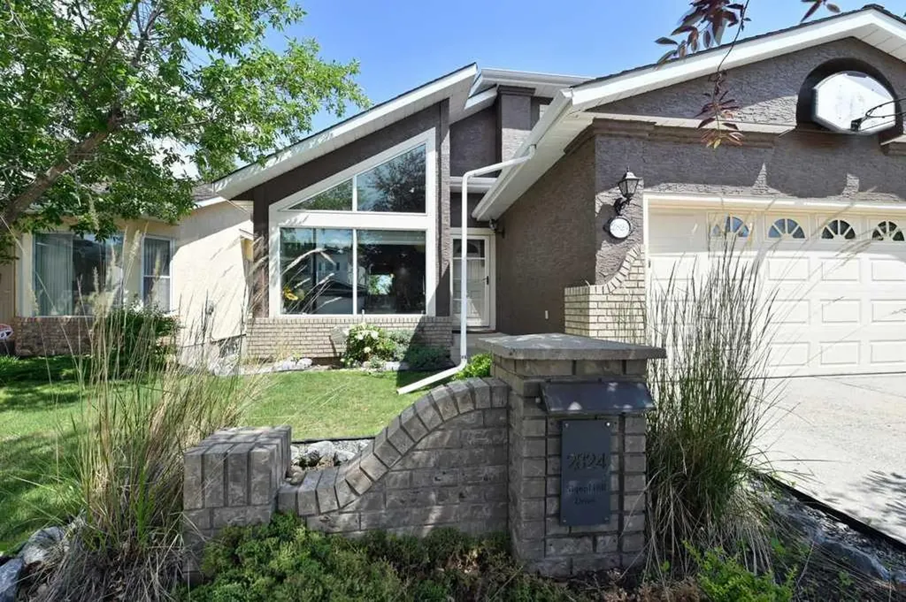 2824 Signal Hill Drive SW Calgary AB T3H 2C8