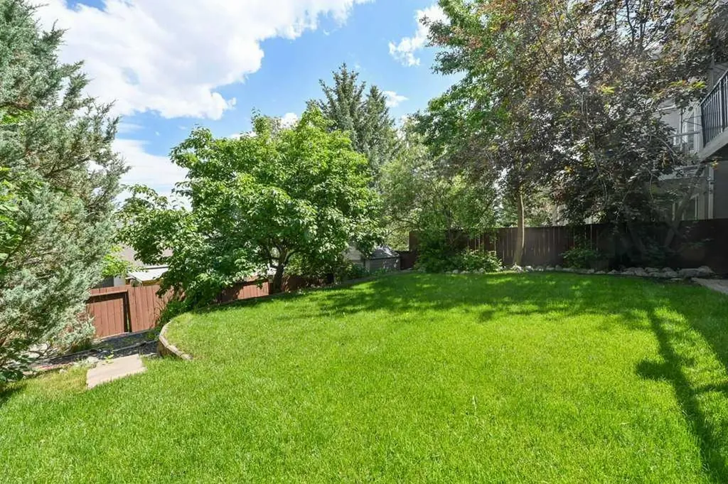 2824 Signal Hill Drive SW Calgary AB T3H 2C8