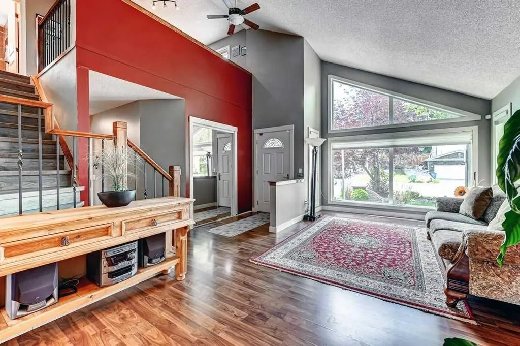 2824 Signal Hill Drive SW Calgary AB T3H 2C8