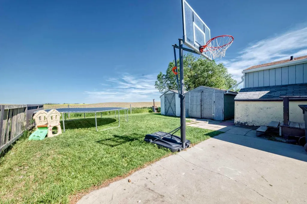 41 Westmount Drive Cayley AB T0L 0P0