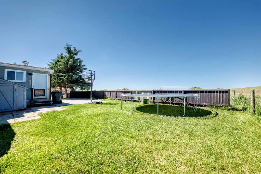 41 Westmount Drive Cayley AB T0L 0P0