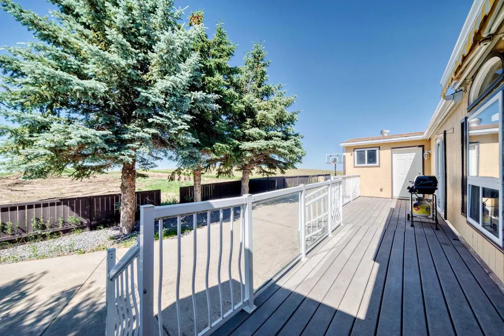 41 Westmount Drive Cayley AB T0L 0P0