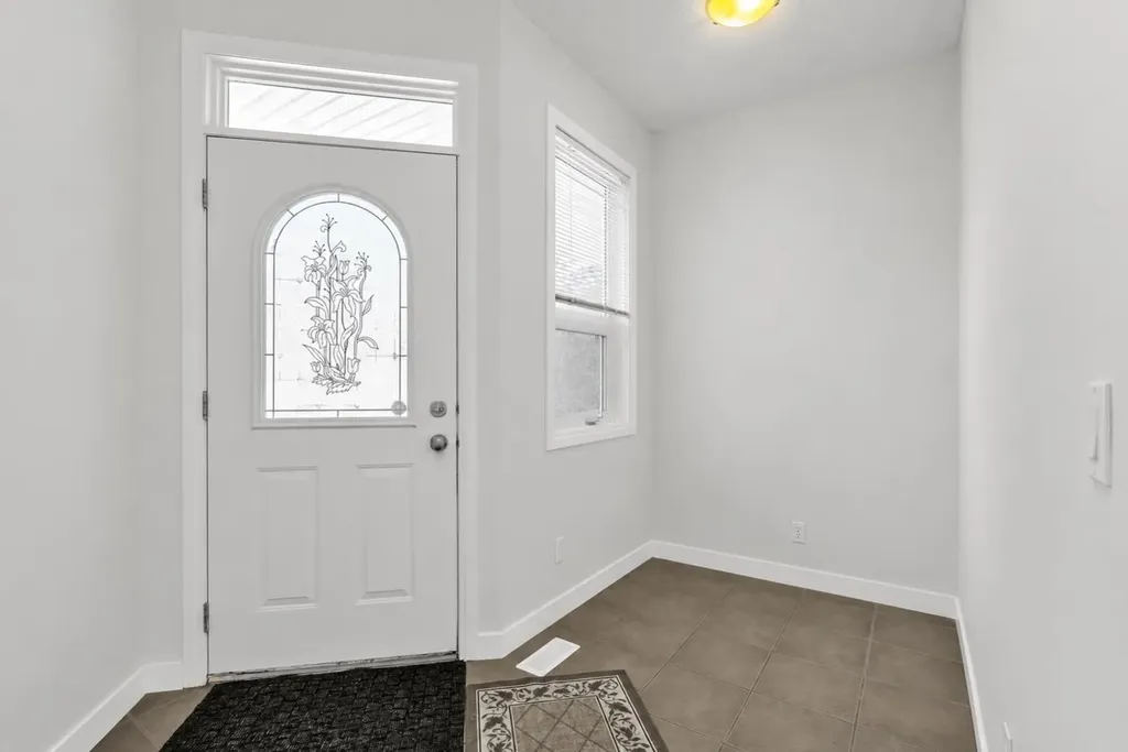 34 Royal Manor NW Calgary AB T3G 5T7
