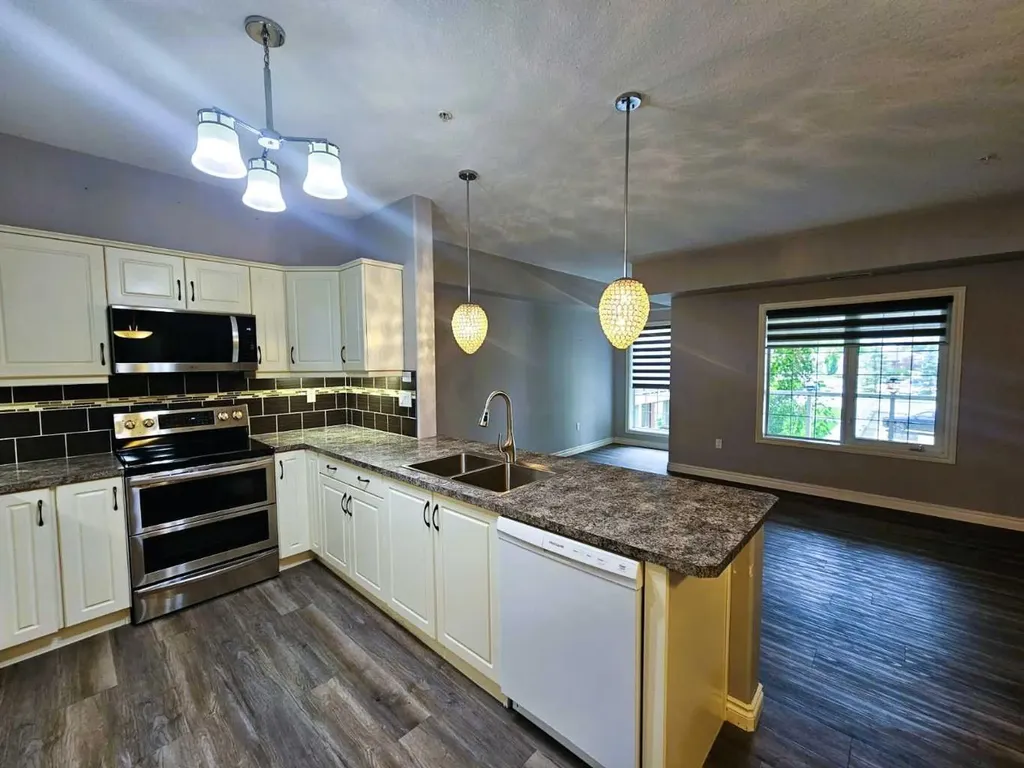 6 Michener Boulevard Red Deer AB T4P 0K5