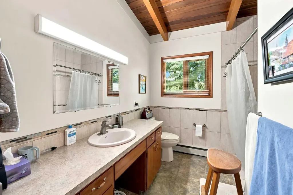 3514 Spruce Drive Red Deer AB T4N 3N9