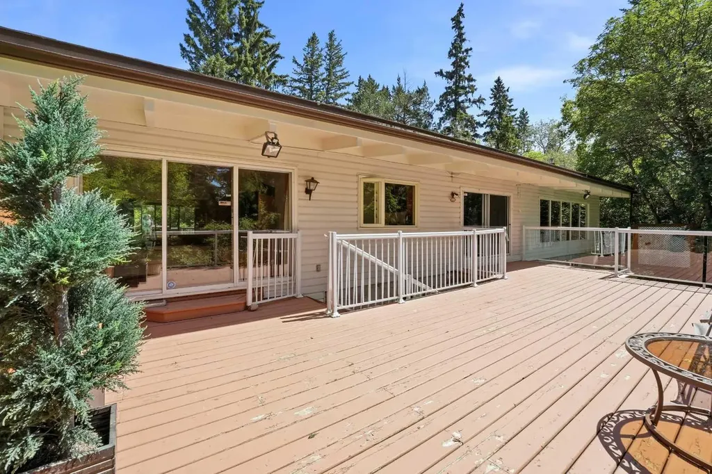 3514 Spruce Drive Red Deer AB T4N 3N9