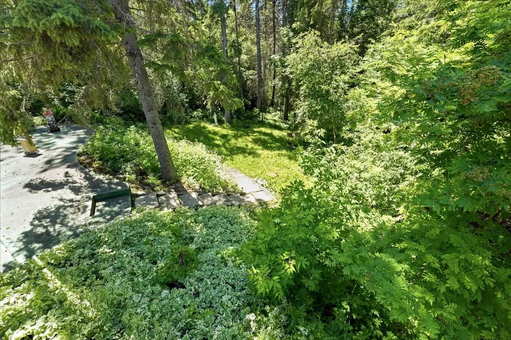 3514 Spruce Drive Red Deer AB T4N 3N9
