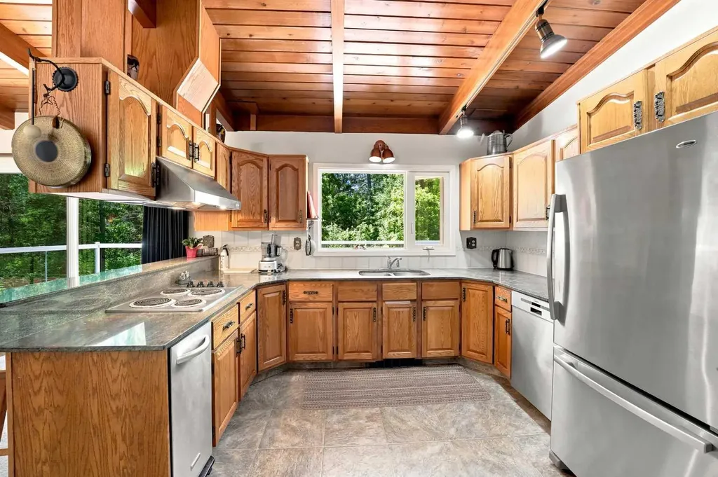 3514 Spruce Drive Red Deer AB T4N 3N9