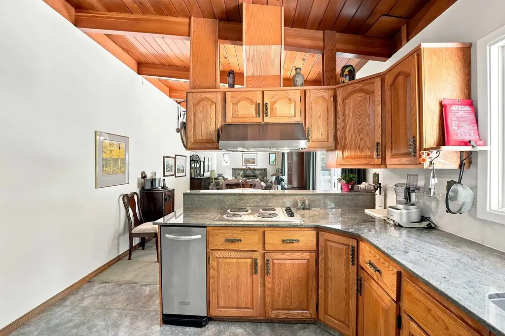 3514 Spruce Drive Red Deer AB T4N 3N9