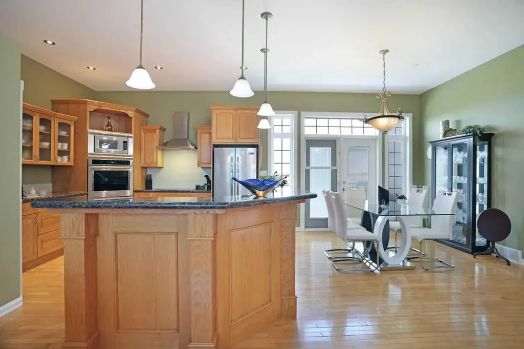 96 Greystone Close E Brooks AB T1R 1M1