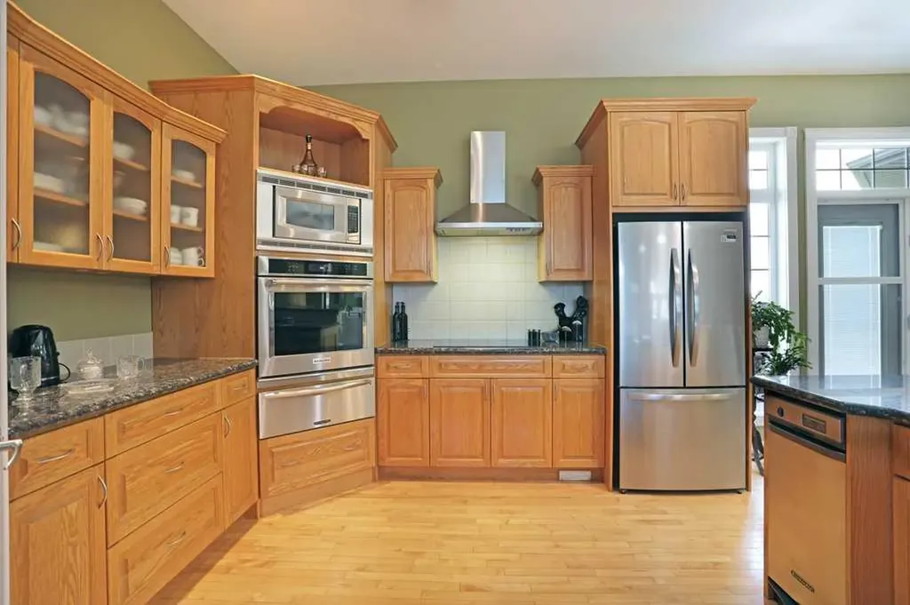 96 Greystone Close E Brooks AB T1R 1M1