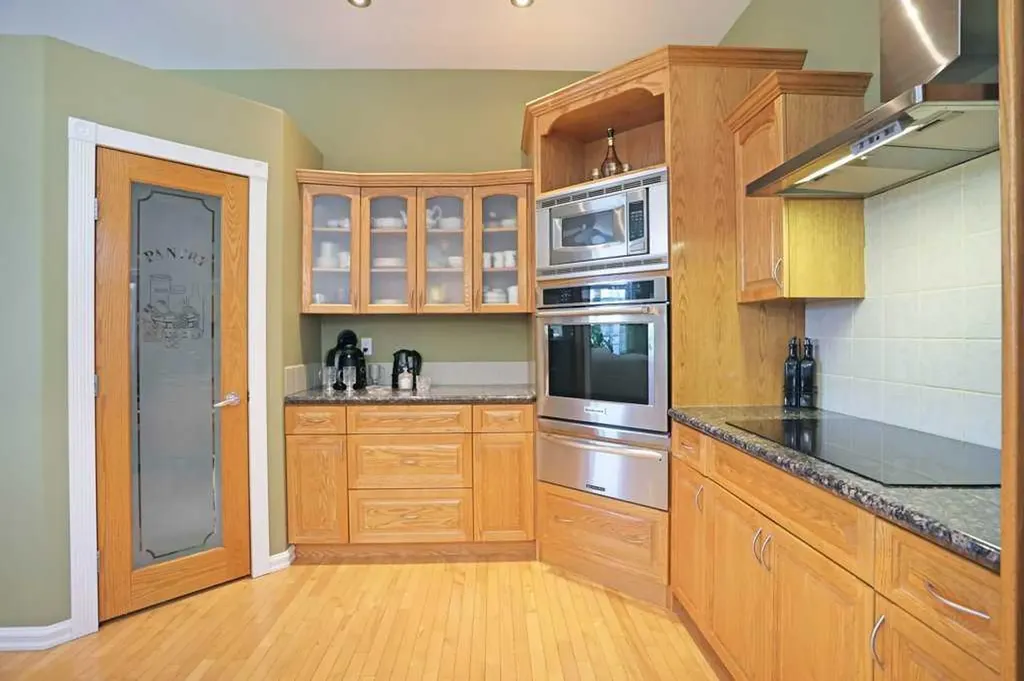 96 Greystone Close E Brooks AB T1R 1M1