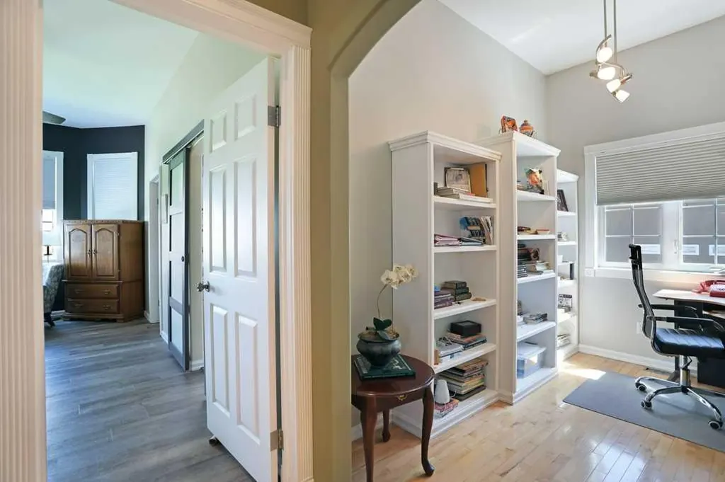 96 Greystone Close E Brooks AB T1R 1M1