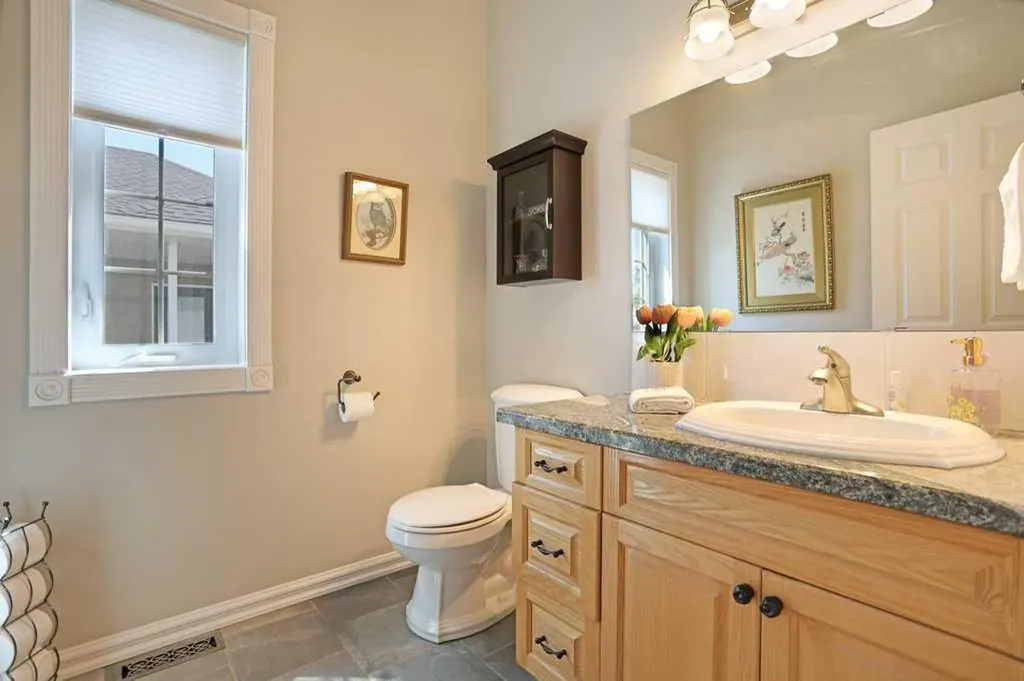96 Greystone Close E Brooks AB T1R 1M1