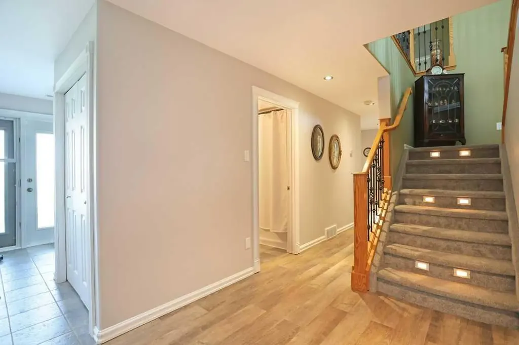 96 Greystone Close E Brooks AB T1R 1M1