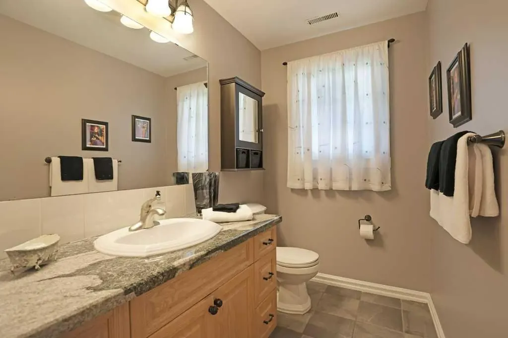 96 Greystone Close E Brooks AB T1R 1M1