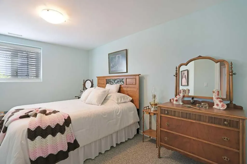 96 Greystone Close E Brooks AB T1R 1M1