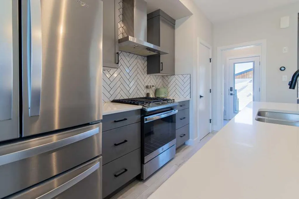 4311 Fairmont Gate S Lethbridge AB T1K 8J3