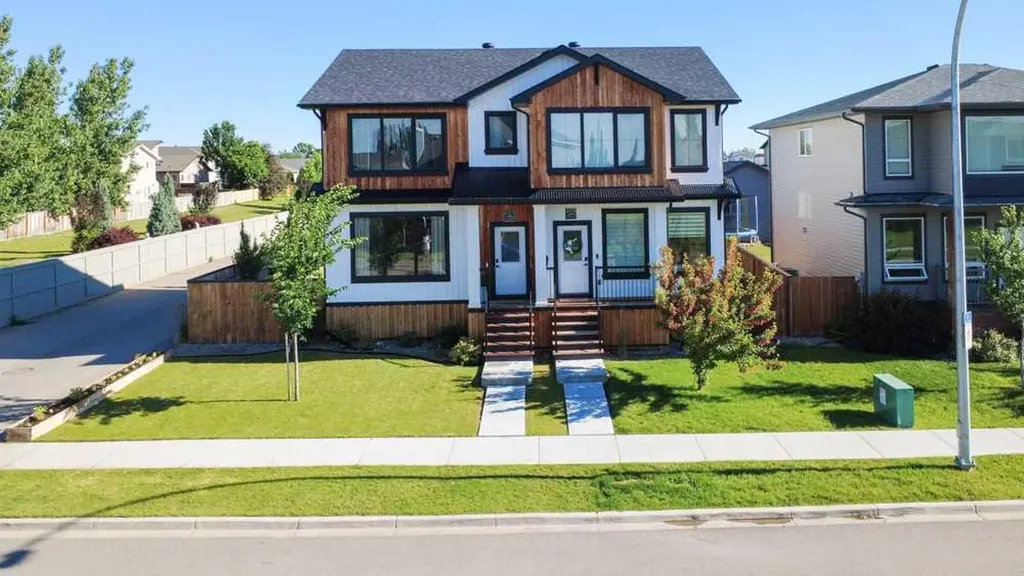 4311 Fairmont Gate S Lethbridge AB T1K 8J3