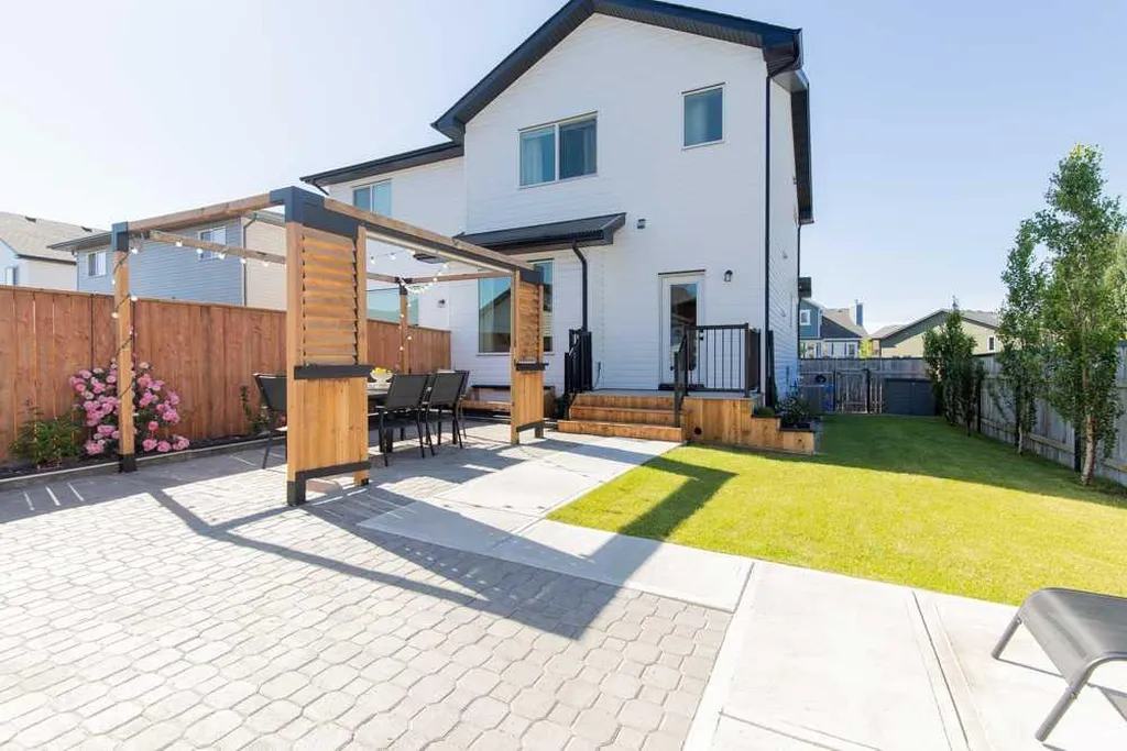 4311 Fairmont Gate S Lethbridge AB T1K 8J3