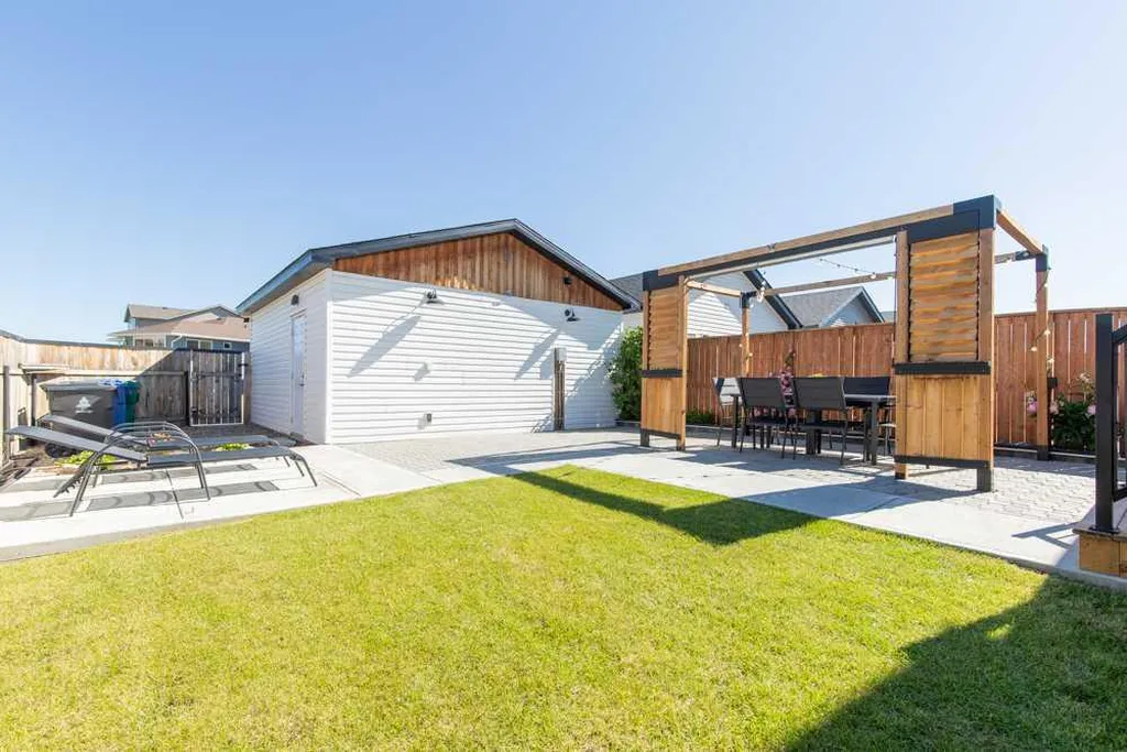 4311 Fairmont Gate S Lethbridge AB T1K 8J3
