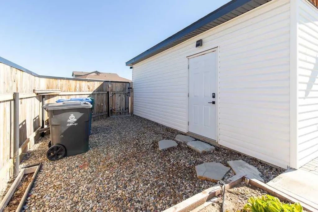 4311 Fairmont Gate S Lethbridge AB T1K 8J3