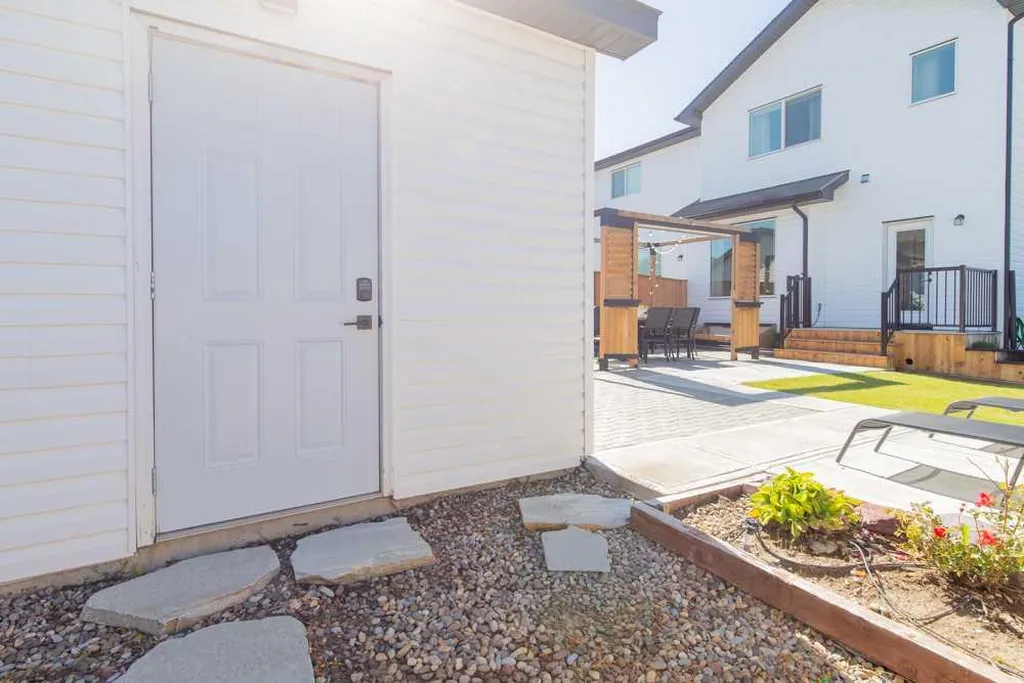 4311 Fairmont Gate S Lethbridge AB T1K 8J3