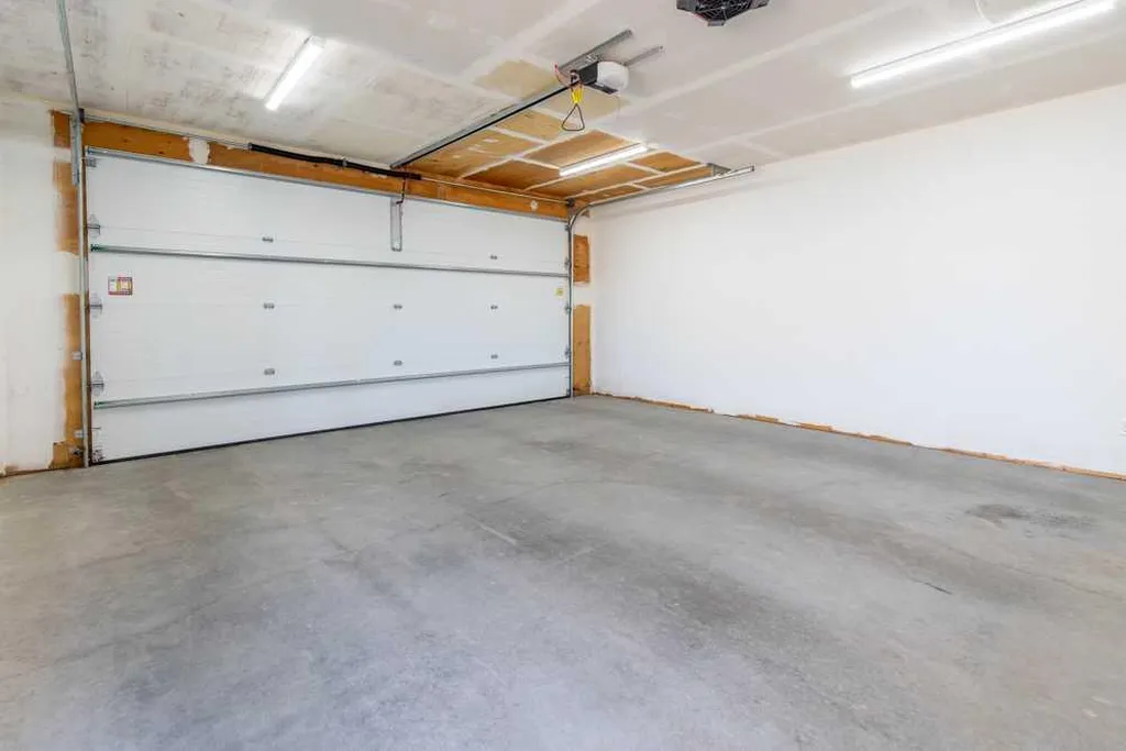 4311 Fairmont Gate S Lethbridge AB T1K 8J3
