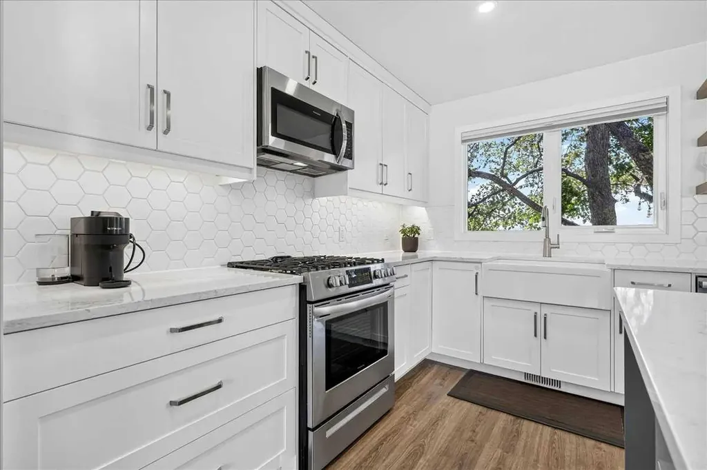 7327 Silver Springs Road NW Calgary AB T3B 3X1