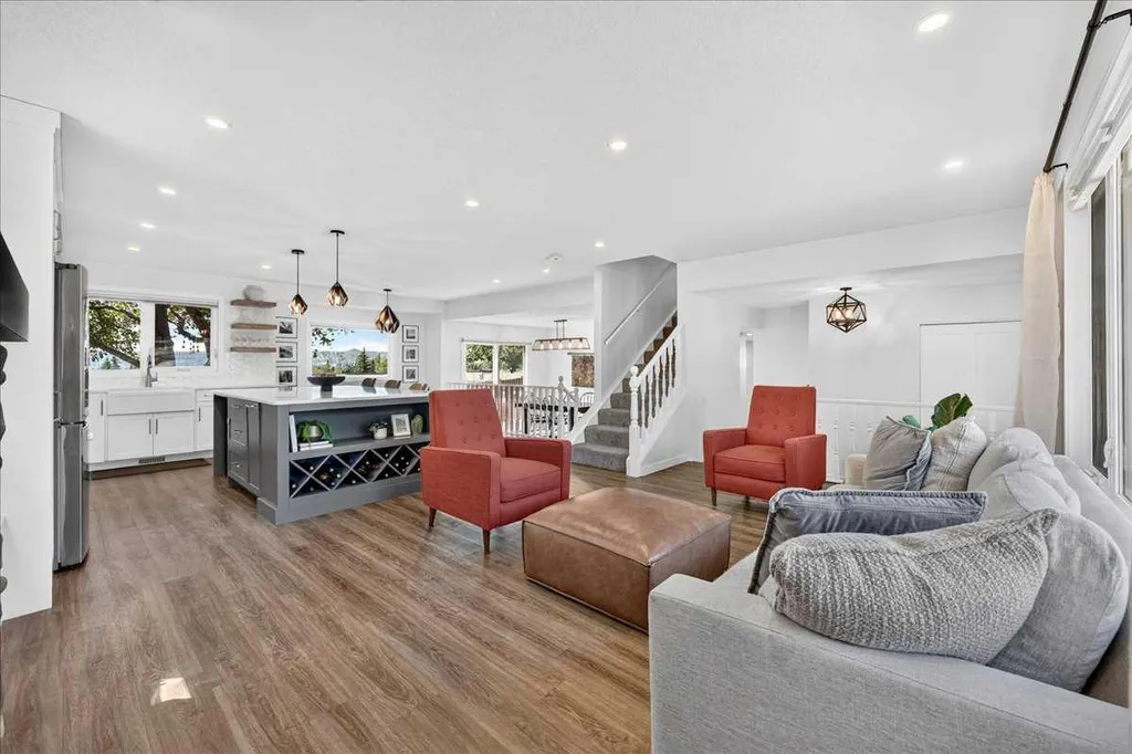 7327 Silver Springs Road NW Calgary AB T3B 3X1