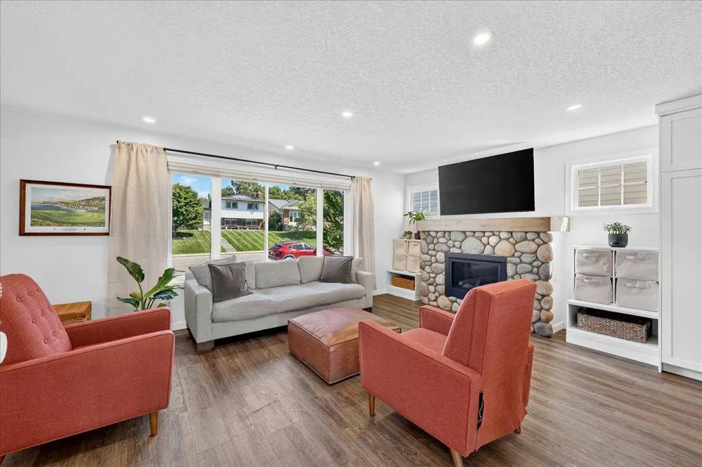 7327 Silver Springs Road NW Calgary AB T3B 3X1
