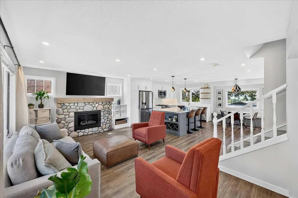 7327 Silver Springs Road NW Calgary AB T3B 3X1