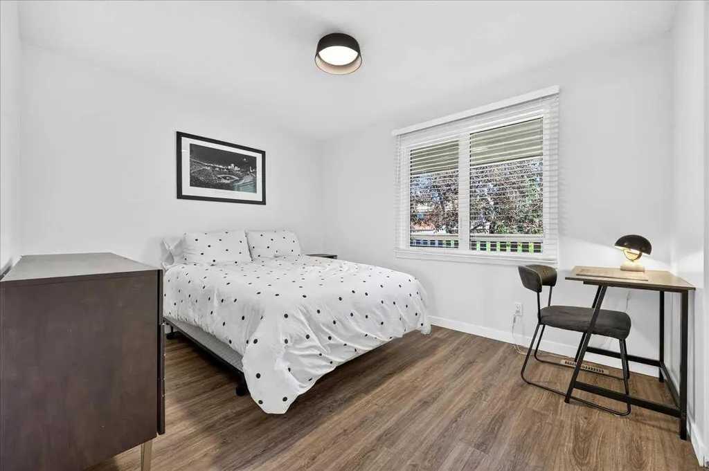 7327 Silver Springs Road NW Calgary AB T3B 3X1