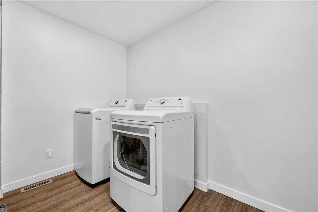7327 Silver Springs Road NW Calgary AB T3B 3X1