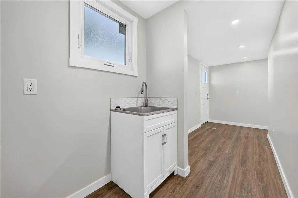 7327 Silver Springs Road NW Calgary AB T3B 3X1