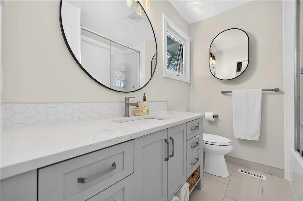 7327 Silver Springs Road NW Calgary AB T3B 3X1