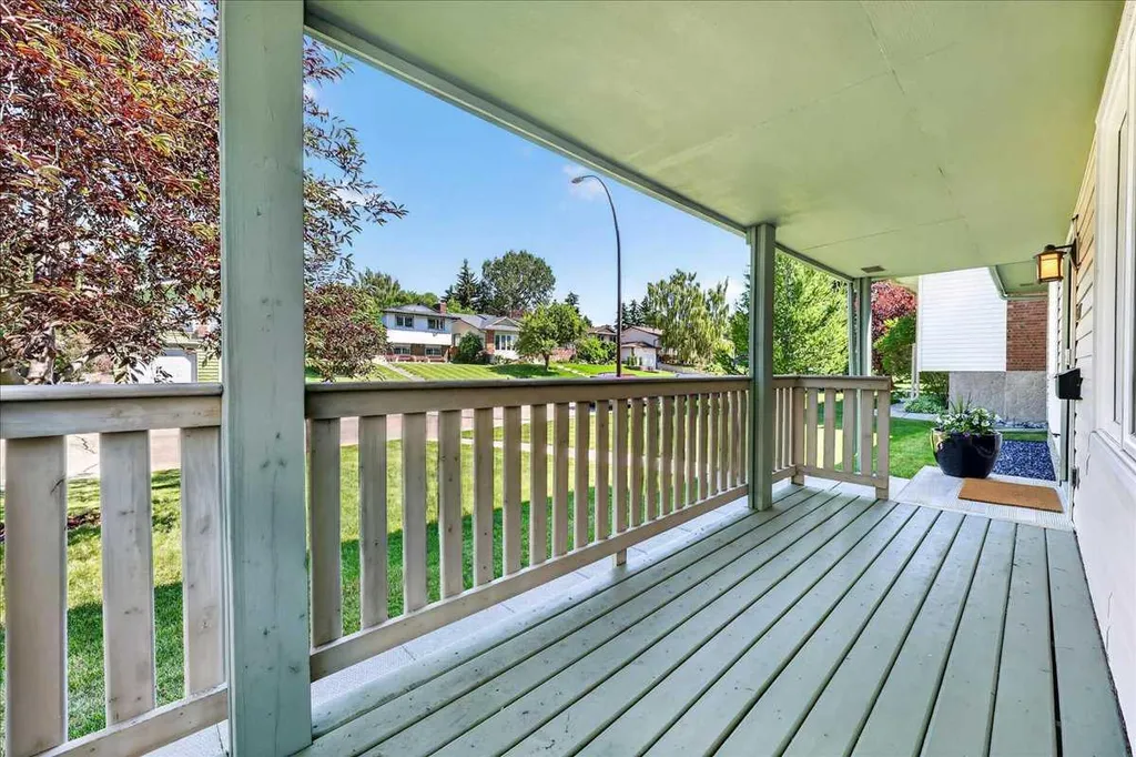 7327 Silver Springs Road NW Calgary AB T3B 3X1