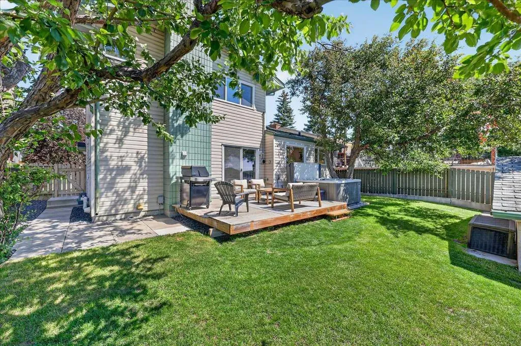 7327 Silver Springs Road NW Calgary AB T3B 3X1