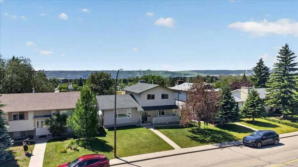 7327 Silver Springs Road NW Calgary AB T3B 3X1