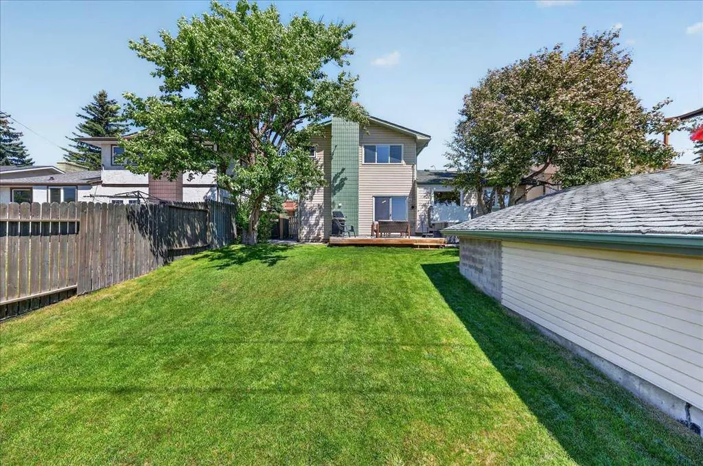 7327 Silver Springs Road NW Calgary AB T3B 3X1