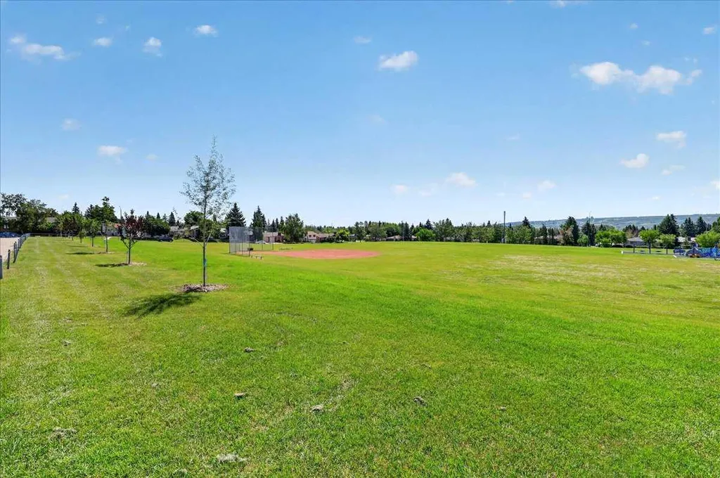 7327 Silver Springs Road NW Calgary AB T3B 3X1